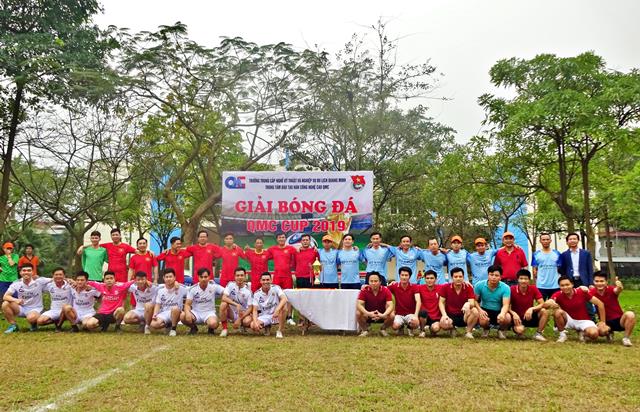 Giải bóng đá QMC Cup 2019 - thầy và trò giao lưu đoàn kết